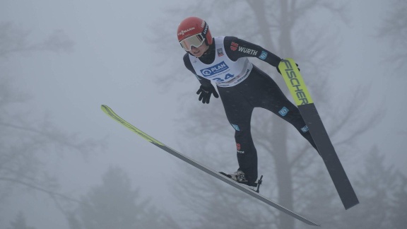 Sportschau Wintersport - Der 1. Durchgang Der Skispringerinnen In Willingen Im Re-live
