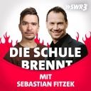 Sebastian Fitzek und Bob Blume vor Flammen