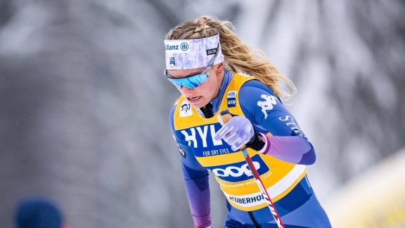 Sportschau Wintersport - Massenstart Der Frauen - Die Zusammenfassung Des Rennens