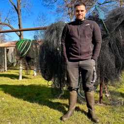 Der Brandenburger Meisterfischer Sander Fuhrmann(Bild: rbb/F.Rößler)
