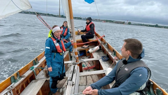 Verrückt Nach Meer - Segelsetzen In Kiel (485)