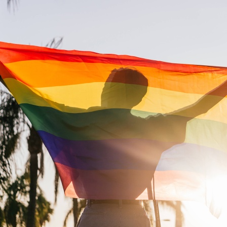 "Die Gewaltbereitschaft gegen soziale Minderheiten hat deutlich zugenommen." | Constance Ohms, "Queer-Kämpferin"