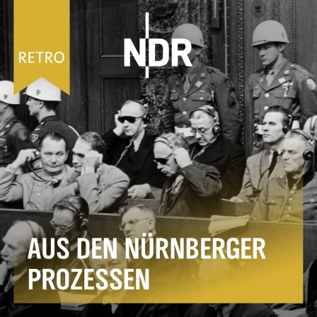 Die besetzte Anklagebank in den Nürnberger Prozesen.