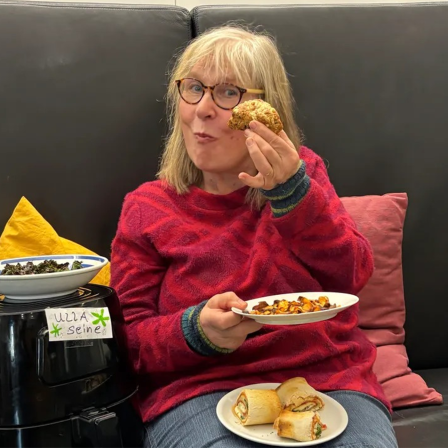 Ulla Scholz mit Heike Knispel