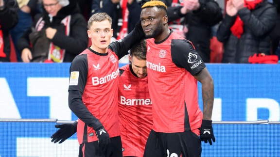 Sportschau Bundesliga - Boniface Eröffnet - Leverkusen Schlägt Tsg In Unterzahl