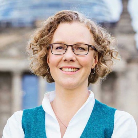 Julia Verlinden (Grüne) im Portrait.