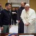 Papst Franziskus und Volodymyr Zelenskyy