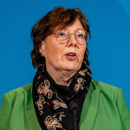 Sabine Sütterlin-Waack (CDU), Ministerin für Inneres, Kommunales, Wohnen und Sport des Landes Schleswig-Holstein, spricht bei einer Pressekonferenz.