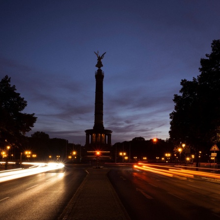 Die Siegessäule wird mit Einbruch der Dunkelheit nicht mehr beleuchtet.