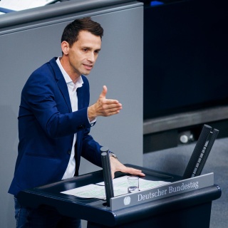 Andreas Audretsch (Grüne) hält eine Rede im Bundestag.