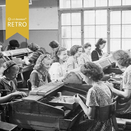 Frauen beim Rollen von Zigarren in einer Zigarrenfabrik 1952