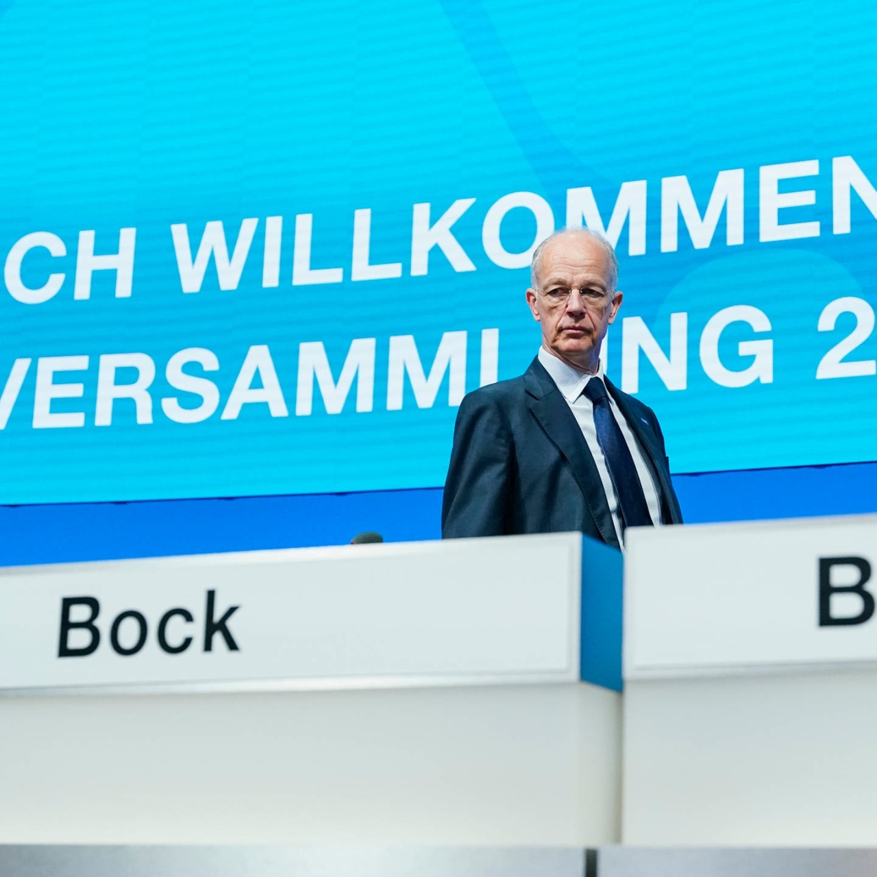 SWR Aktuell Wirtschaft · Live und in Farbe BASFHauptversammlung in