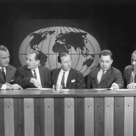 Manfred Schmidt, Cay Dietrich Voss, Karl-Heinz Köpcke, Martin Thon und Dieter von Sallwitz, alle Sprecher der ARD-Nachrichtensendung Tagesschau