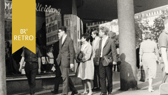 Zugewanderte Jugendliche aus der DDR beim Einkaufsbummel | Bild: BR Archiv