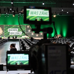 Blick in die dm-arena, in der vom 23.11.2023 bis zum 26.11.2023 die 49. Bundesdelegiertenkonferenz von Bündnis 90/Die Grünen stattfindet.