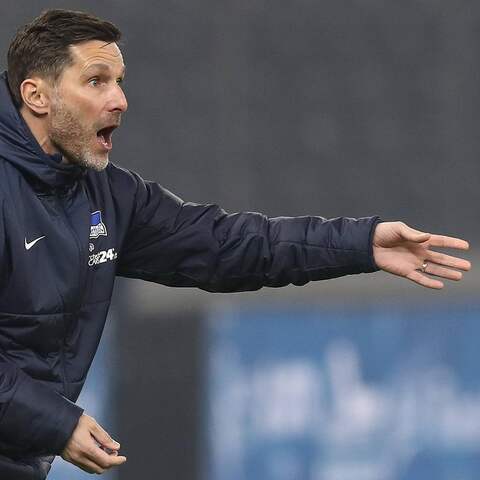 Trainer Stefan Leitl wartet noch auf seinen ersten Sieg mit Hertha BSC. (Foto: IMAGO / Jan Huebner)