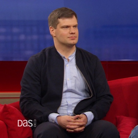 Steffen Dobbert und Ulrich Thiele zu Gast auf dem Roten Sofa