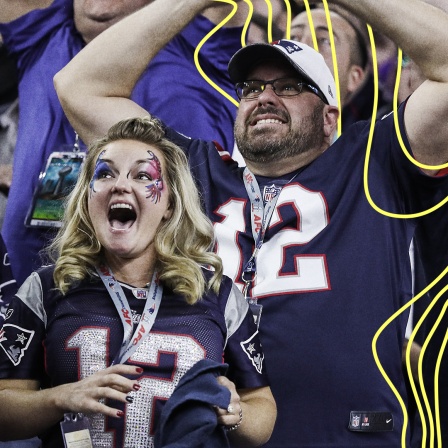 Fans während der Verlängerung des Super Bowl 2017 im NRG Stadium in Houston, Texas.