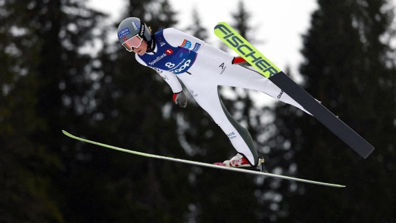 Sportschau Wintersport - Noko Springen Der Frauen - Zusammenfassung