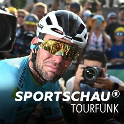 Mark Cavendish weint im Ziel nach der 20. Etappe