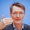 Karl Lauterbach (SPD), Bundesminister für Gesundheit, bei einer Pressekonferenz