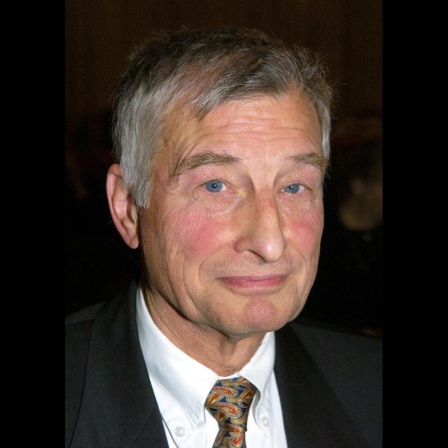 Der Physiker Jochen Fricke, Vorsitzender des Zentrums für Angewandte Energieforschung e.V., im November 2004