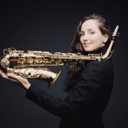 Saxophonistin Asya Fateyeva