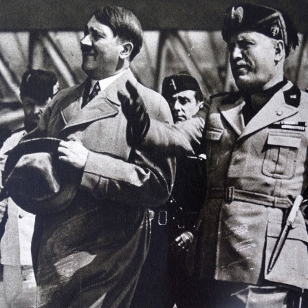Mussolini empfängt Adolf Hitler (li.)