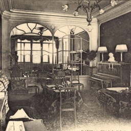 Paris, Hôtel de lOpéra, Salon, Piano, Tische, Stühle.