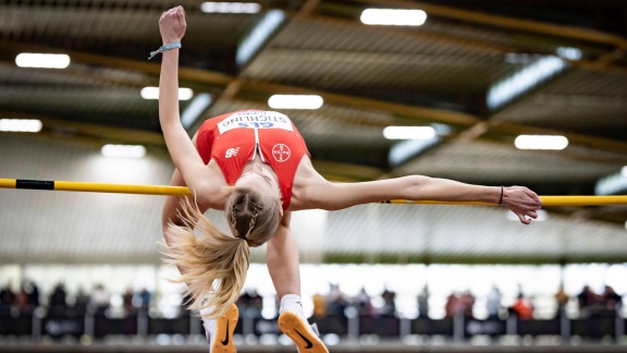 Sportschau - Bianca Stichling Springt Persönliche Bestleistung