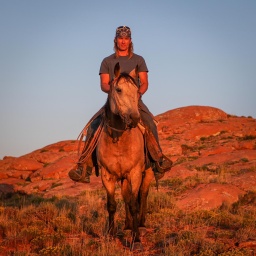#29 Wyoming – Mountain Men, Cowboys, vertikale Farmen