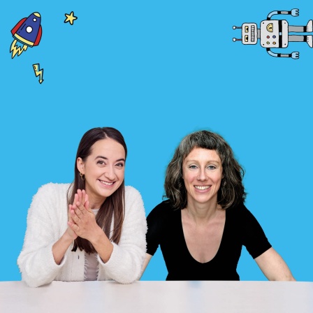 Die Hosts der Podcasts &#034;Fakt ab! Eine Woche Wissenschaft&#034;, Sina Kürtz und Charlotte Grieser