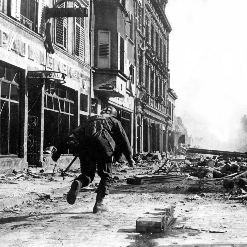 Cover: Erinnerungssplitter - 80 Jahre Kriegsende an der Saar
