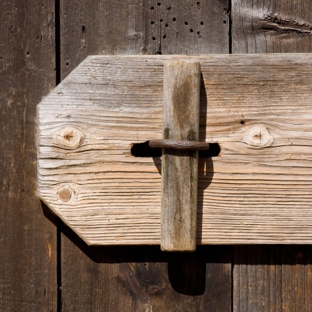 Detail eines Scheunentors