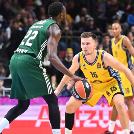 Martin Hermannsson (ALBA Berlin, 15) und Jerian Grant (Panathinaikos Athens, 22)