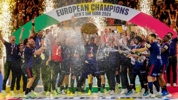 Sportschau Handball-em 2024 - Frankreich Ist Europameister - Die Siegerehrung