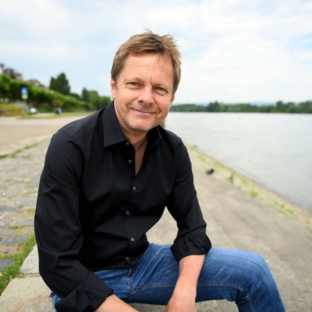 Martin Hecht: Wenn nicht eintritt, was wir uns von anderen erwarten, sind wir enttäuscht. Und die Enttäuschungen können sich auftürmen. Leben wir in einer Gesellschaft, in der Menschen zu hohe Erwartungen haben? Manche sagen, wenn man keine Erwartungen hätte, kommt man viel besser durchs Leben, weil man nicht enttäuscht werden kann. Kann man aber erwartungslos leben?