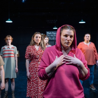 Theaterstück "Krieg ist kein Spiel für Frauen" am Nationaltheater Mannheim