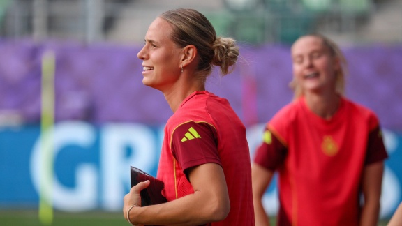 Coverbild Deutschland / Giulia Gwinn