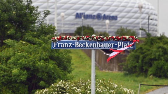 Sportschau - Feierliche Einweihung Des Franz-beckenbauer-platz