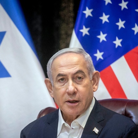 Der Ministerpräsident von Israel, Benjamin Netanjahu, spricht während eines Treffens mit US-Präsident Biden.