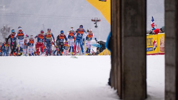 Sportschau Wintersport - Der Massenstart Der Frauen In Val Di Fiemme