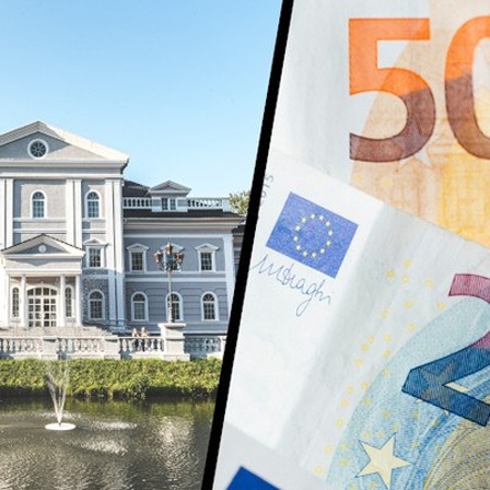 Collage aus Bild von großer Villa und Geldscheinen