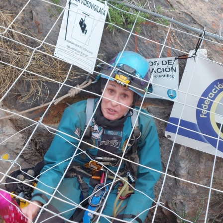 Die Bergsteigerin und Höhlenforscherin Beatriz Flamini kommt nach 500 Tagen wieder aus einer Höhle. 
