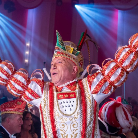 Der Prinz des Kölner Dreigestirns beim Tanzen