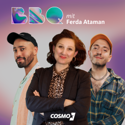 Die beiden Hosts des Podcasts mit ihrer Gästin Ferda Ataman