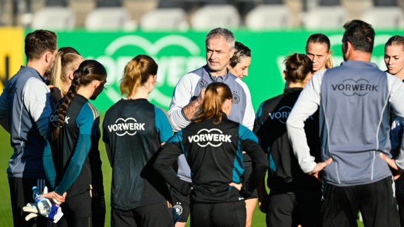 Morgenmagazin - Großer Andrang Beim Ersten Training Unter Wück