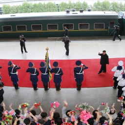 Der nordkoreanische Machthaber Kim Jong-un bei der Abreise aus Pjöngjang Richtung Moskau (Bild: picture alliance / Yonhap)