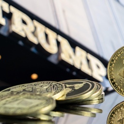 Bitcoins vor dem Trump Tower in New York