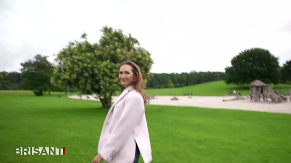 Brisant - Model Anna Amadyan Schreibt Kinderbuch